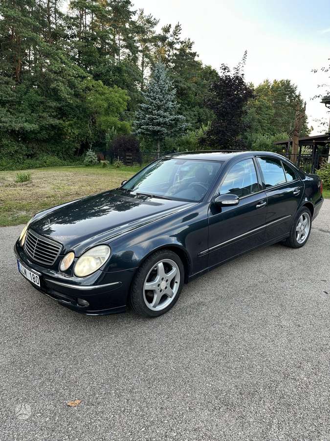 Mercedes-Benz E320, 3.2 l., Седан