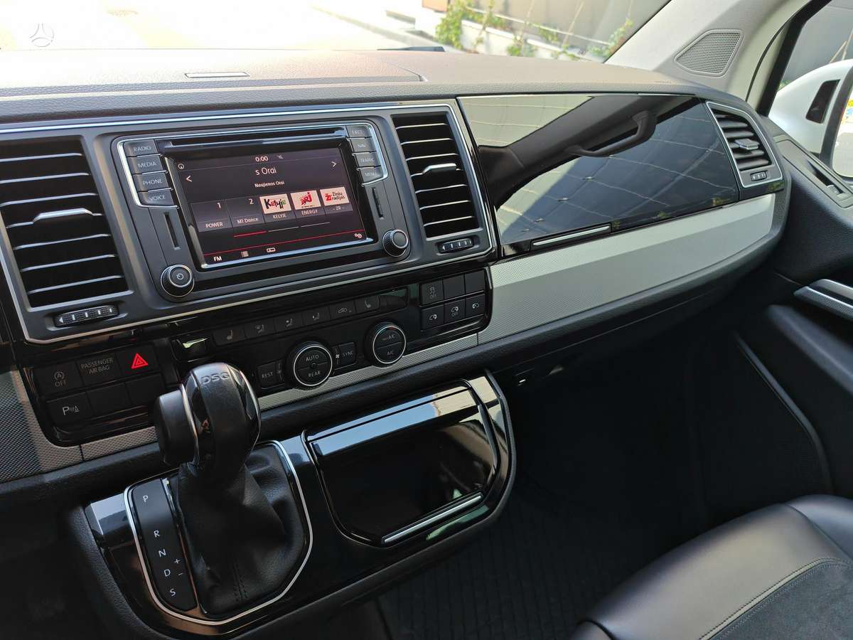 Volkswagen Multivan, 2.0 l., Минивэн