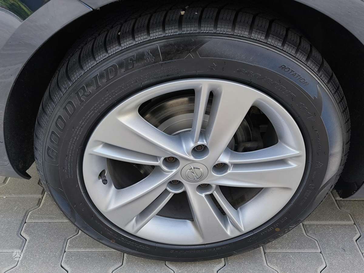 Opel Insignia, 2.0 l., Универсал