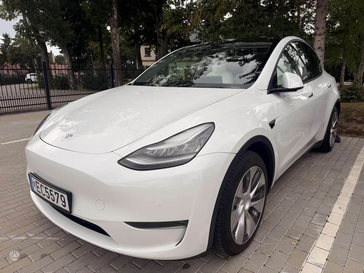 Tesla Model Y - 4