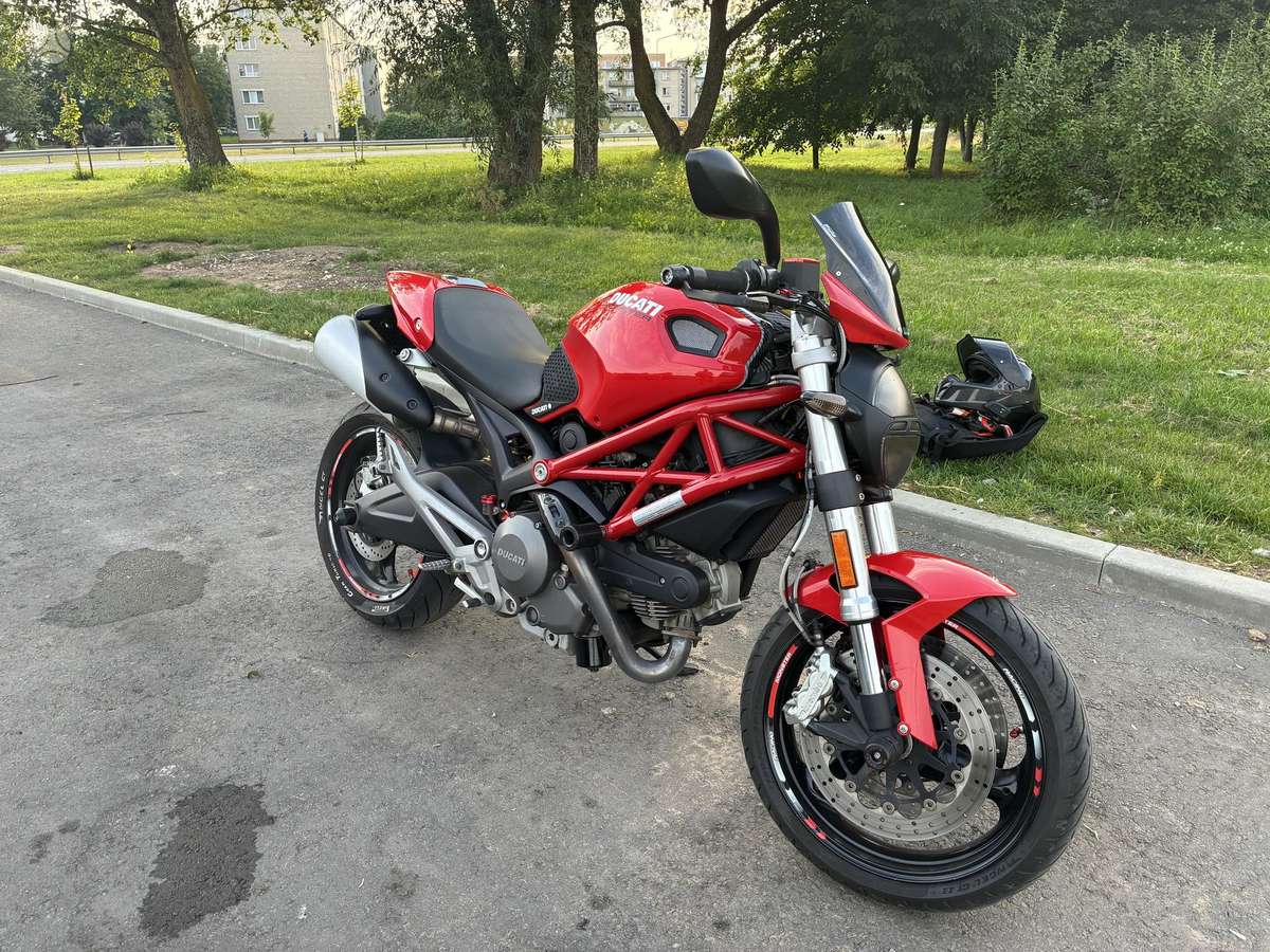 Ducati Monster 696cc, street / classic
