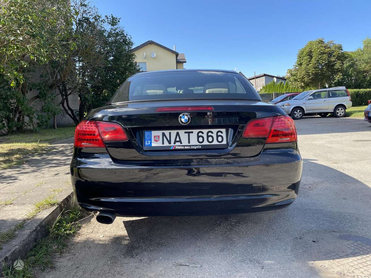 BMW 320, 2.0 l., convertible