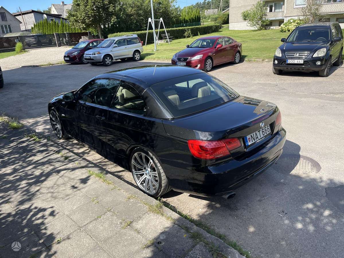 BMW 320, 2.0 l., convertible