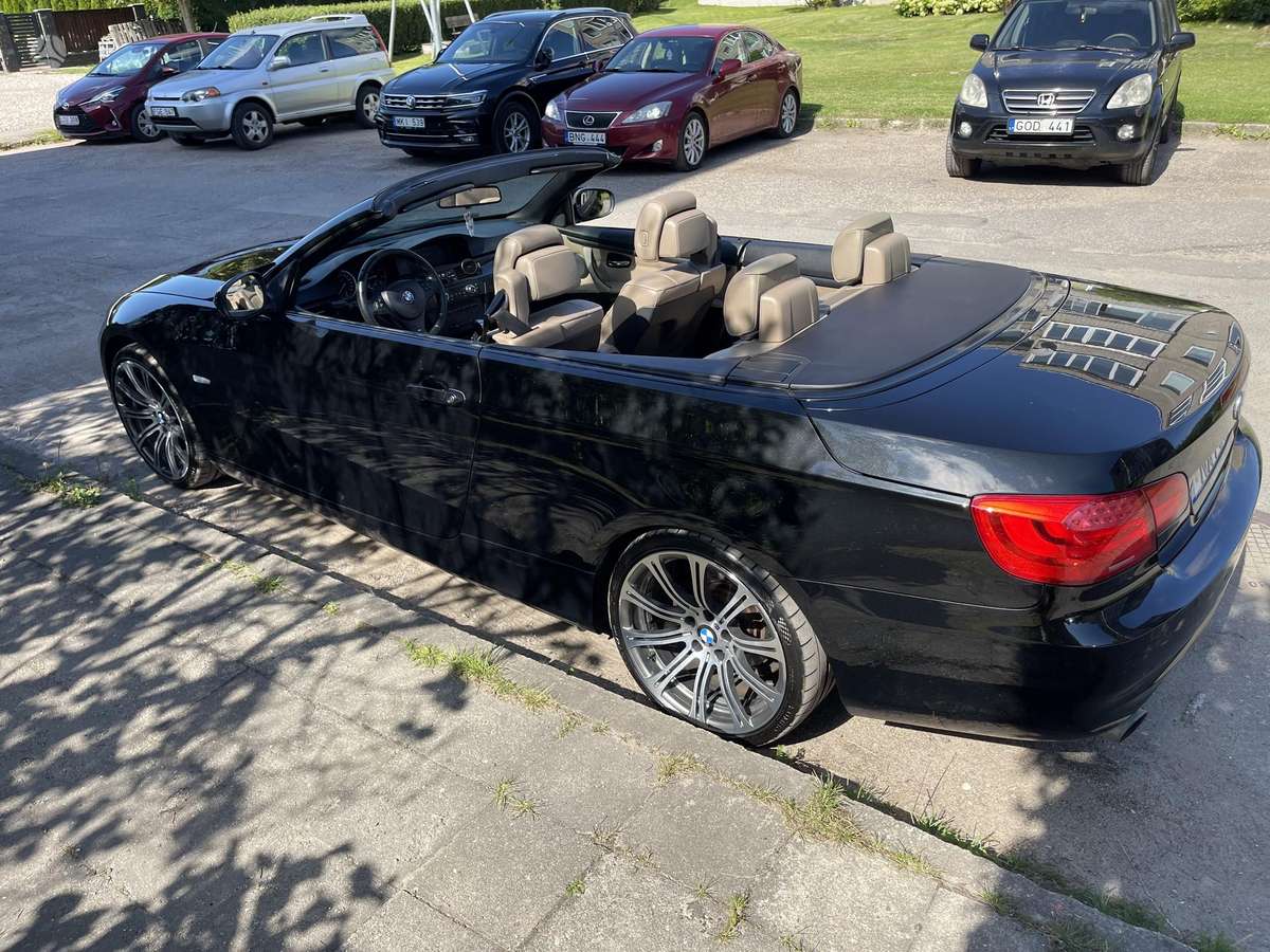 BMW 320, 2.0 l., convertible