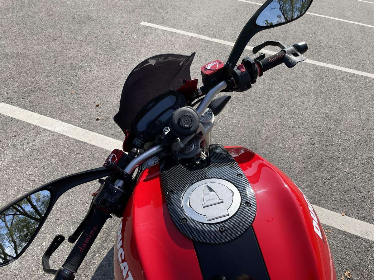 Ducati Monster 696cc, street / classic