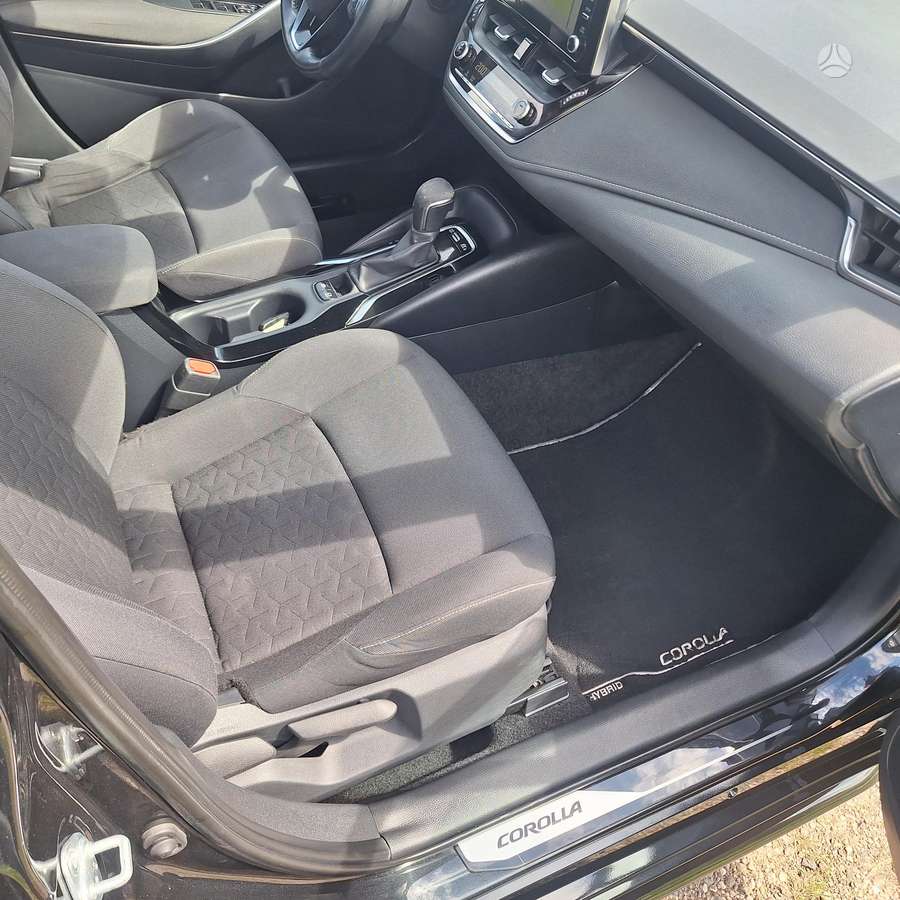 Toyota Corolla - 10