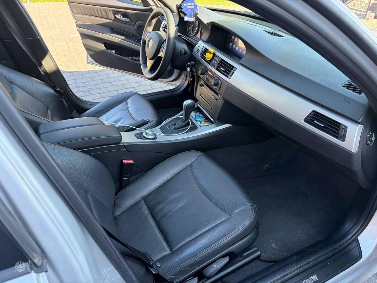BMW 320, 2.0 l., universalas