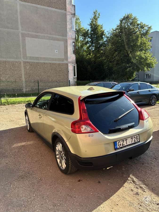 Volvo C30, 2.0 l., hatchback