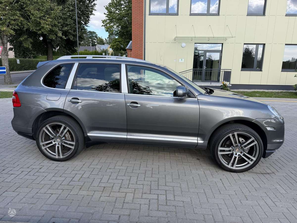 Porsche Cayenne - 5