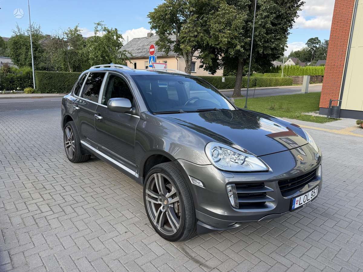 Porsche Cayenne - 6