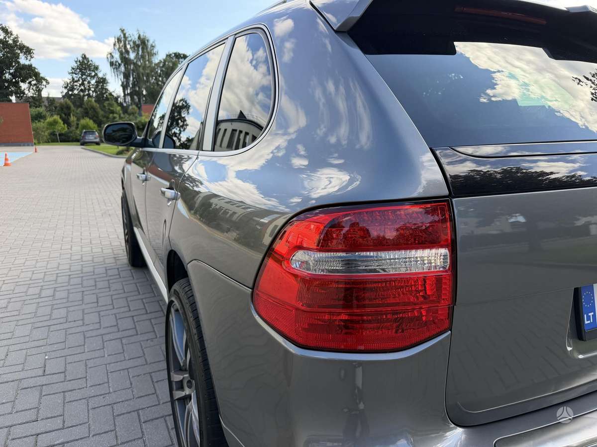 Porsche Cayenne - 11