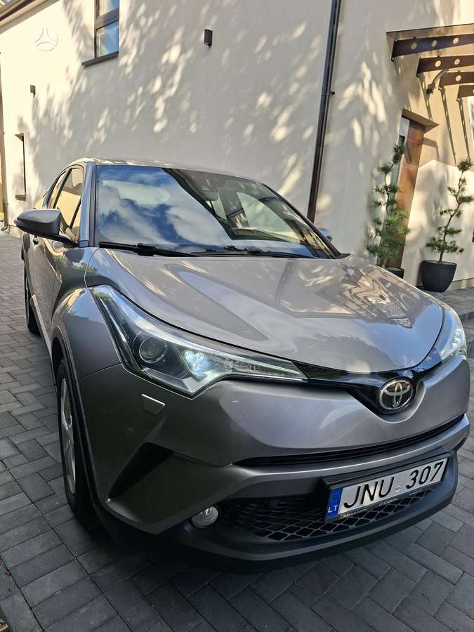 Toyota C-HR - 6