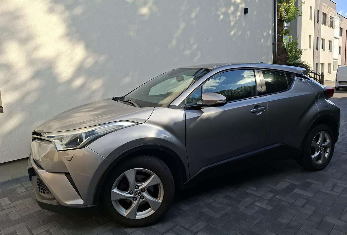 Toyota C-HR - 9