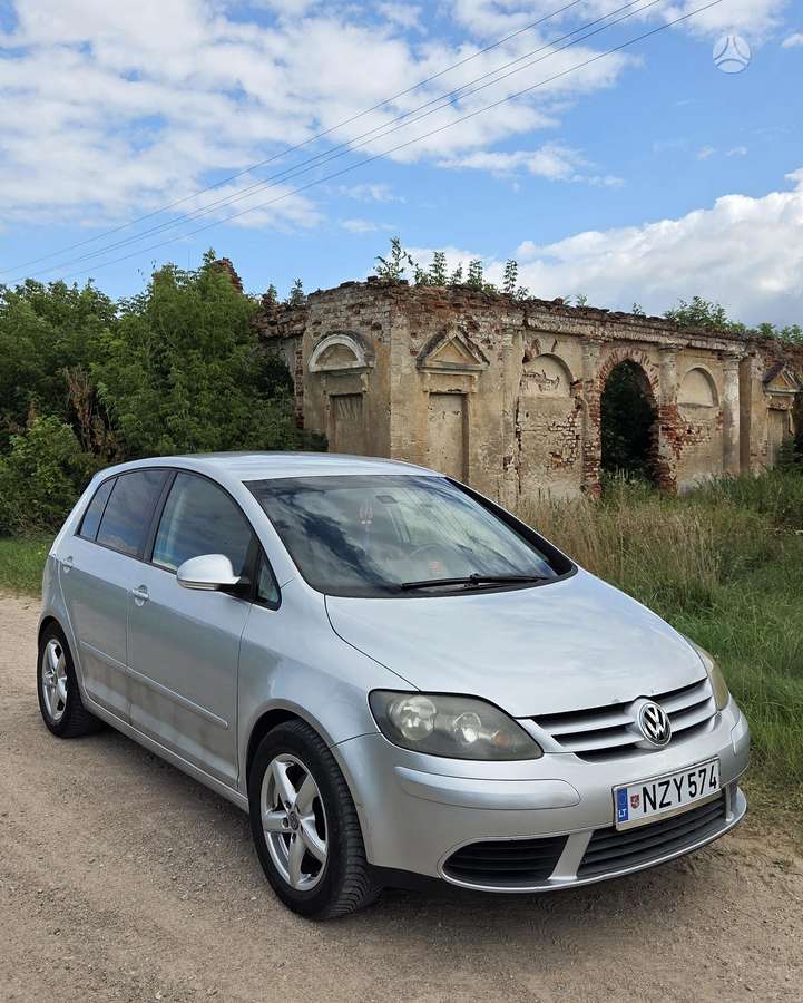 Volkswagen Golf Plus - 1