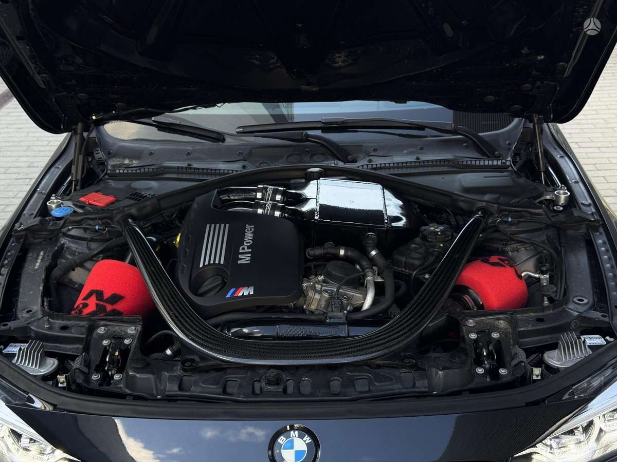 BMW M4, 3.0 l., coupe