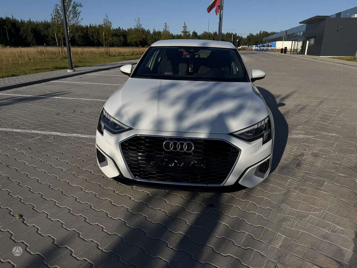 Audi A3, 1.0 l., Хэтчбек