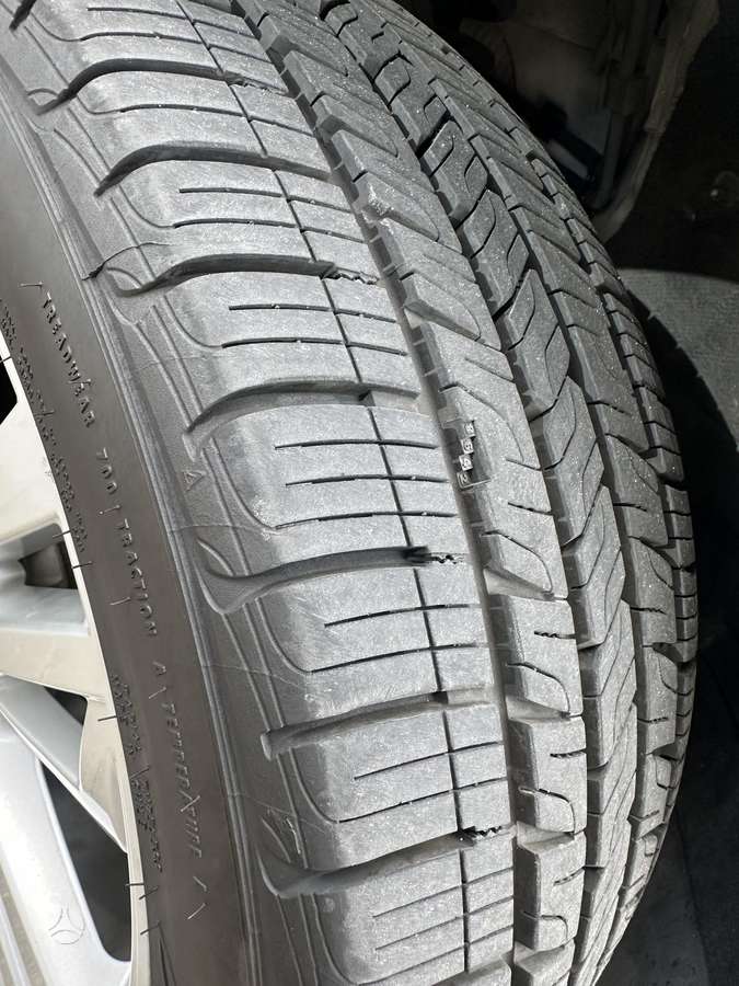 Audi Q5, 2.0 l., off-road / crossover