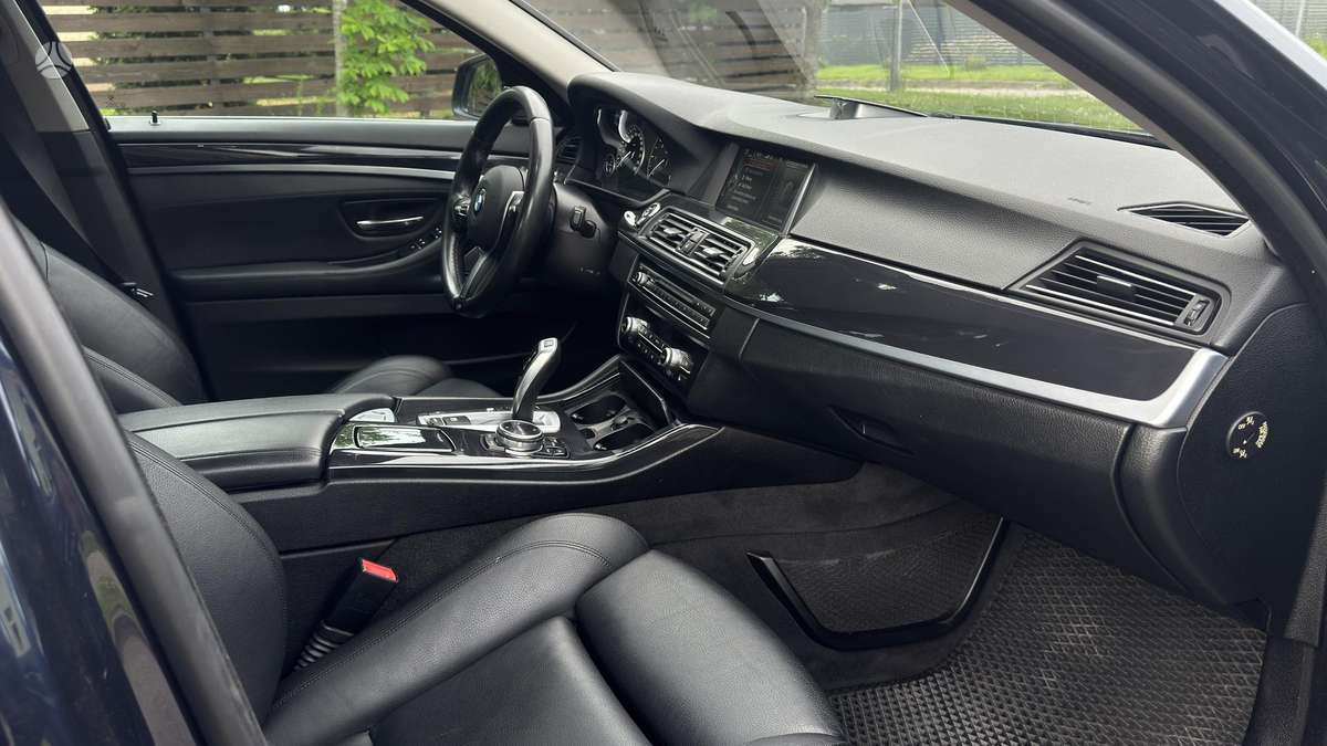 BMW 520, 2.0 l., Седан