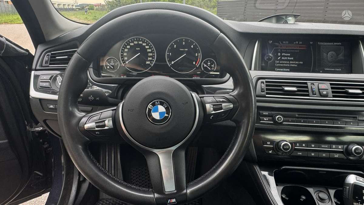 BMW 520, 2.0 l., Седан