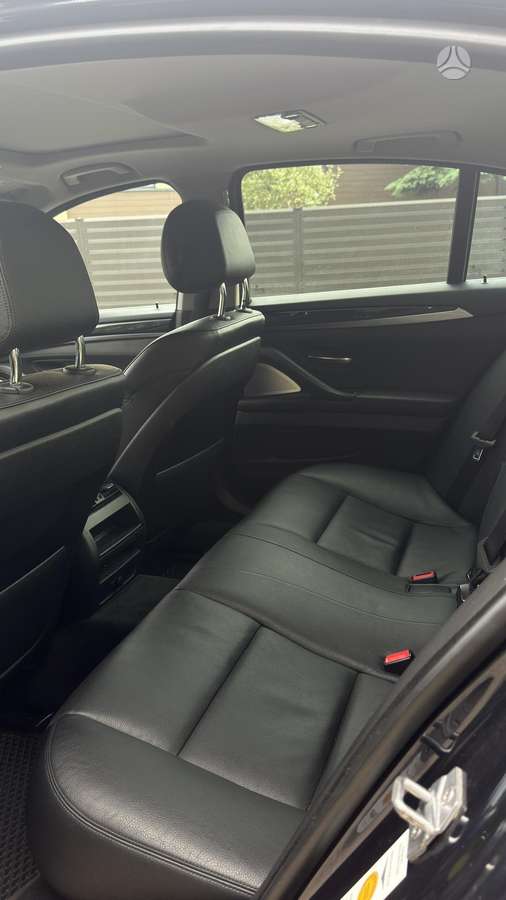 BMW 520, 2.0 l., Седан