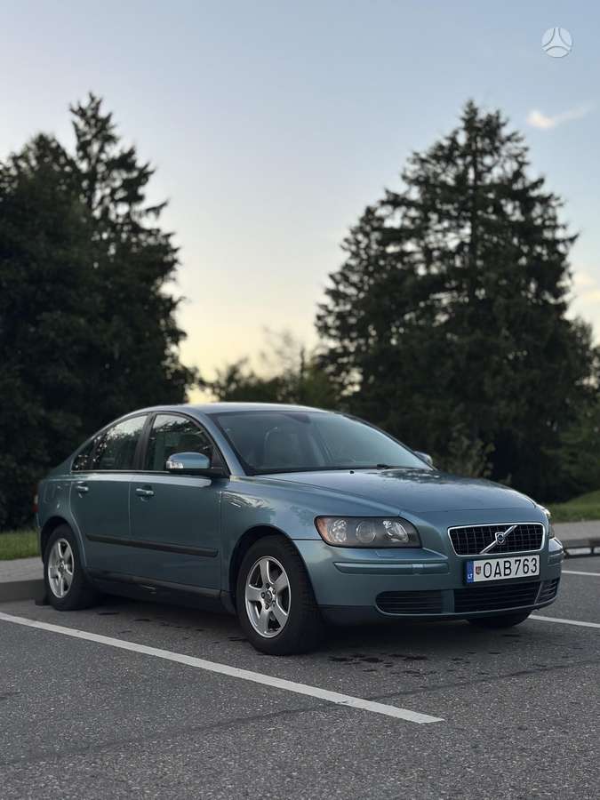 Volvo S40 - 1