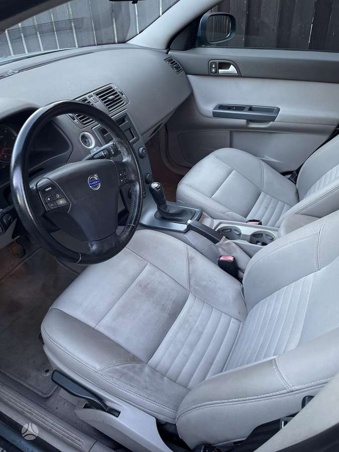 Volvo S40 - 10