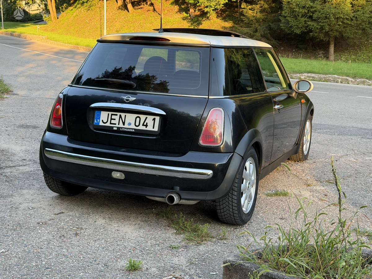 Mini Cooper, 1.6 l., hatchback