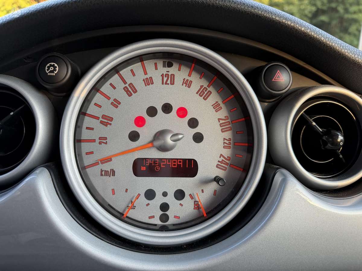 Mini Cooper, 1.6 l., hatchback