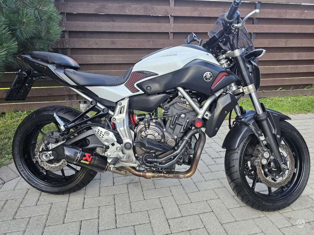 Yamaha MT 07 700cc, street / classic