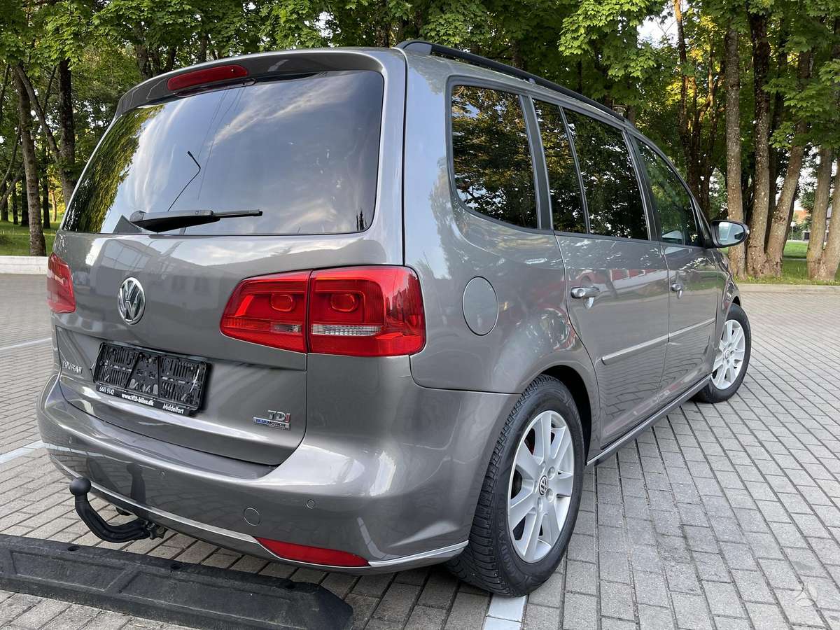 Volkswagen Touran - 5