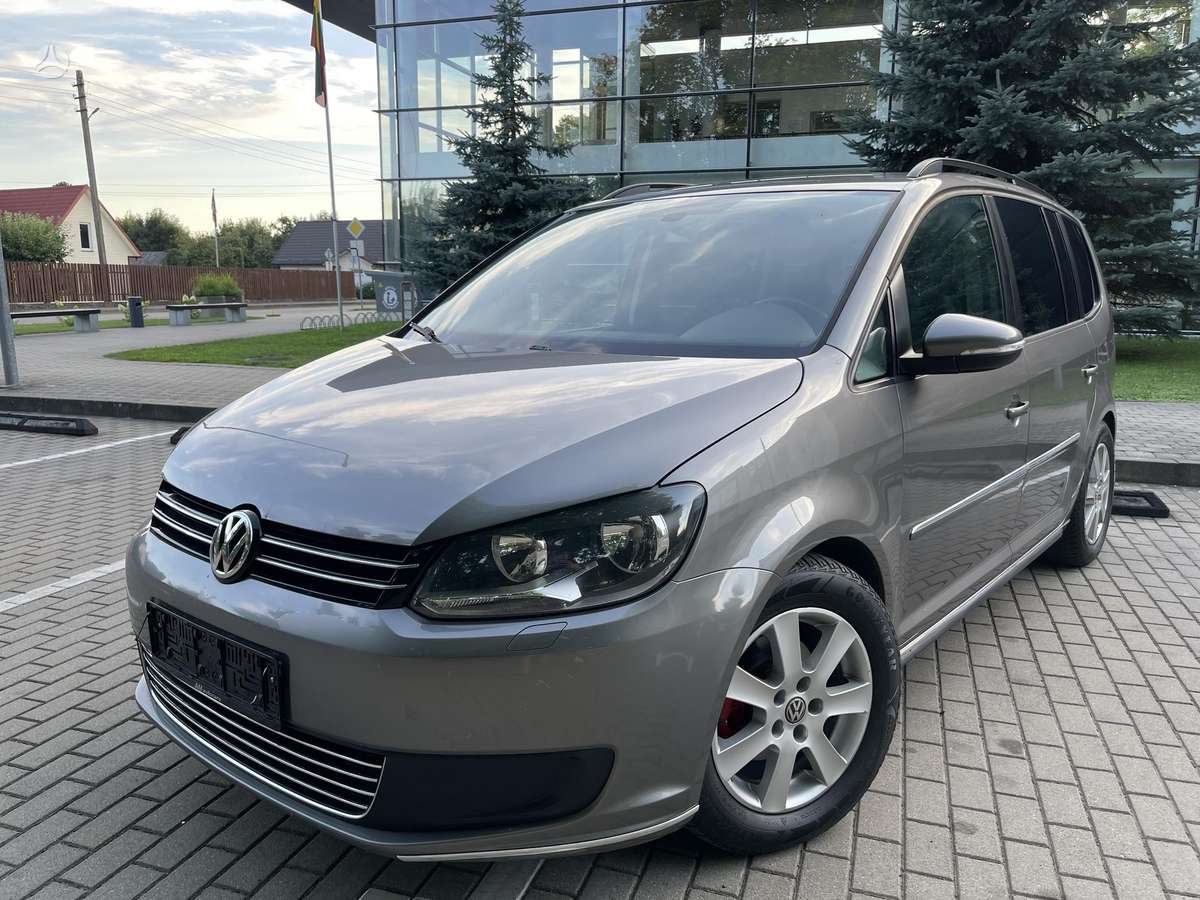 Volkswagen Touran - 8