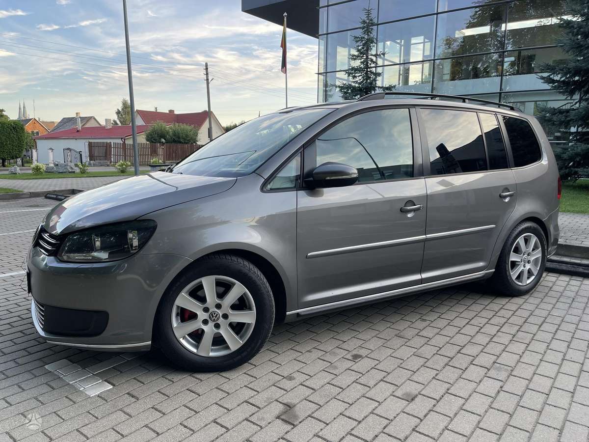 Volkswagen Touran - 9