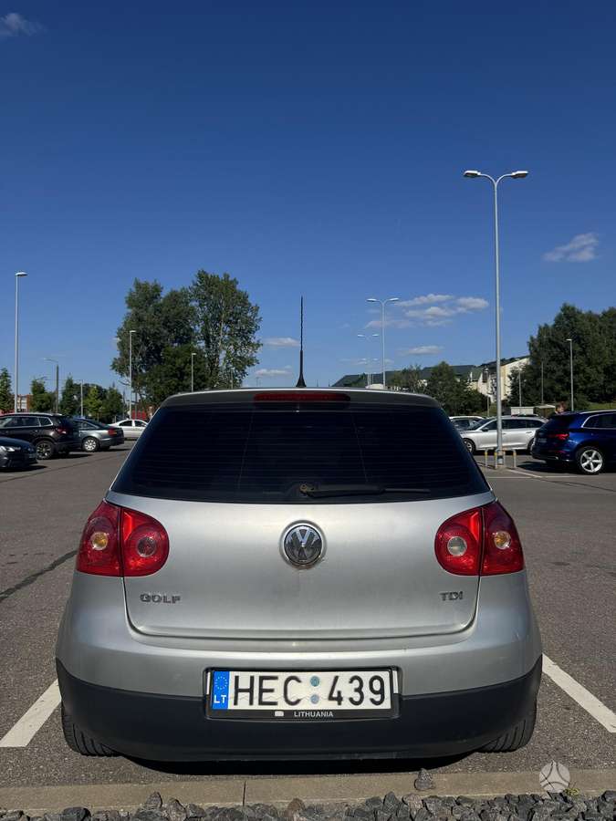 Volkswagen Golf - 3