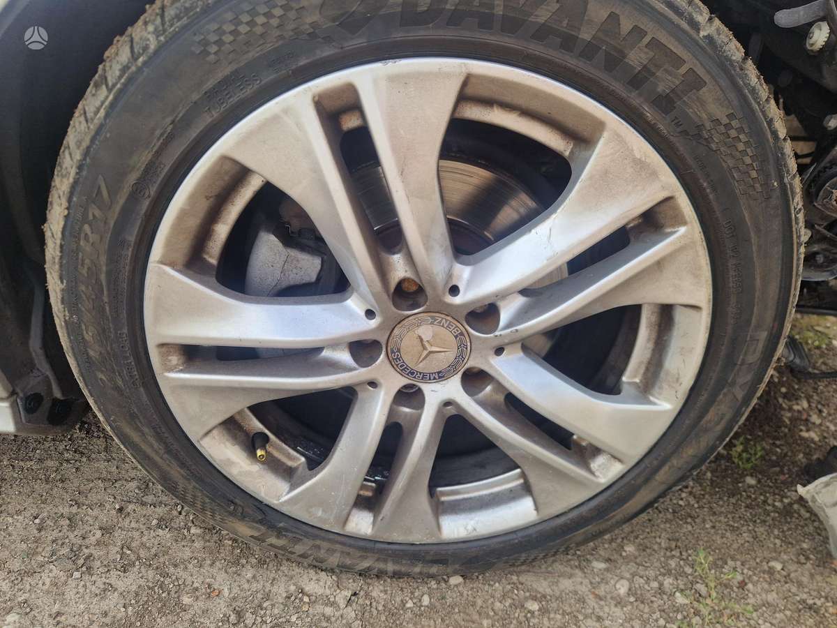 Mercedes-Benz E220, 651, Dalimis