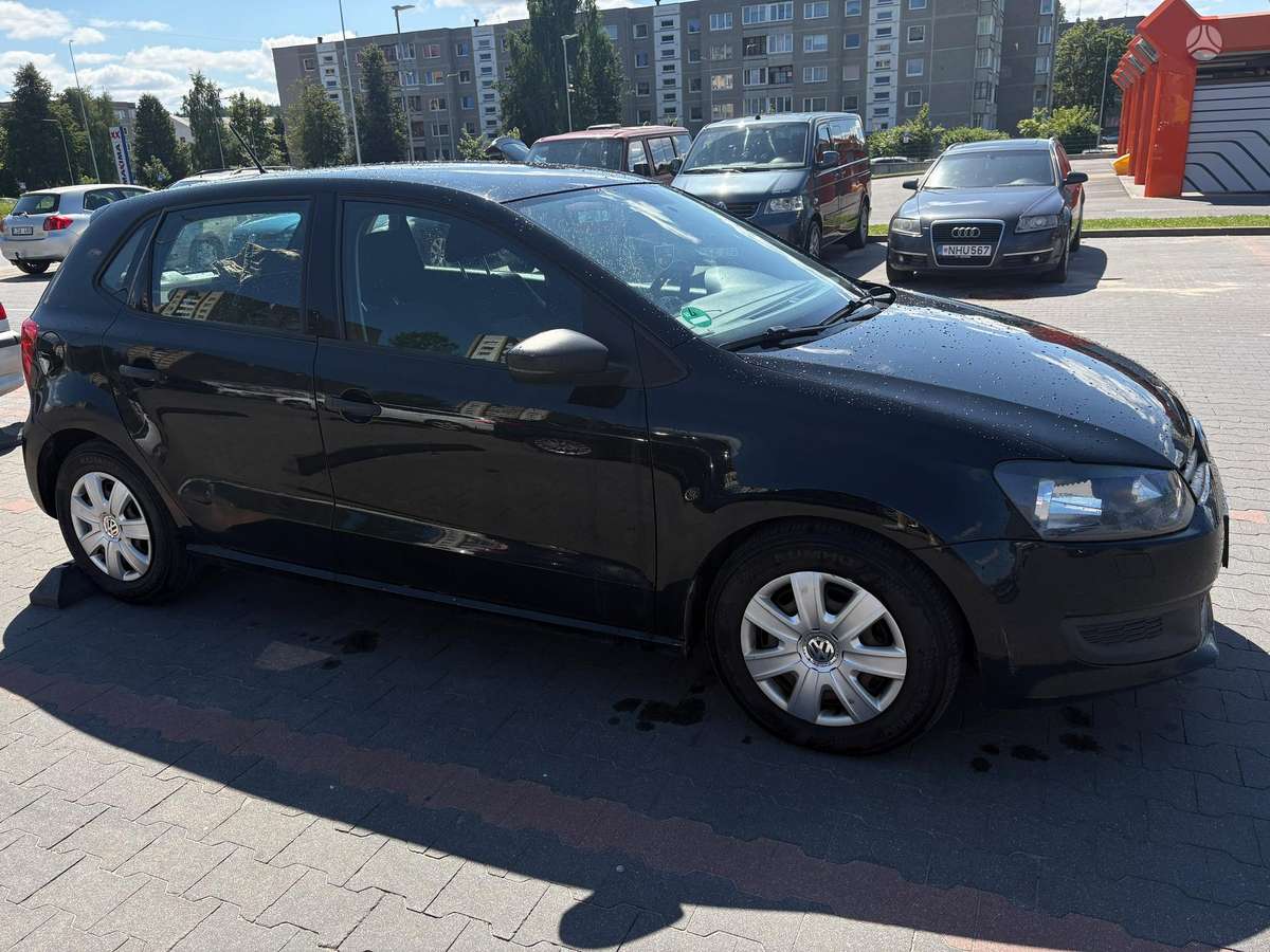 Volkswagen Polo - 2