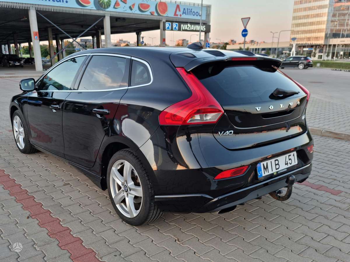 Volvo V40, 2.0 l., Хэтчбек