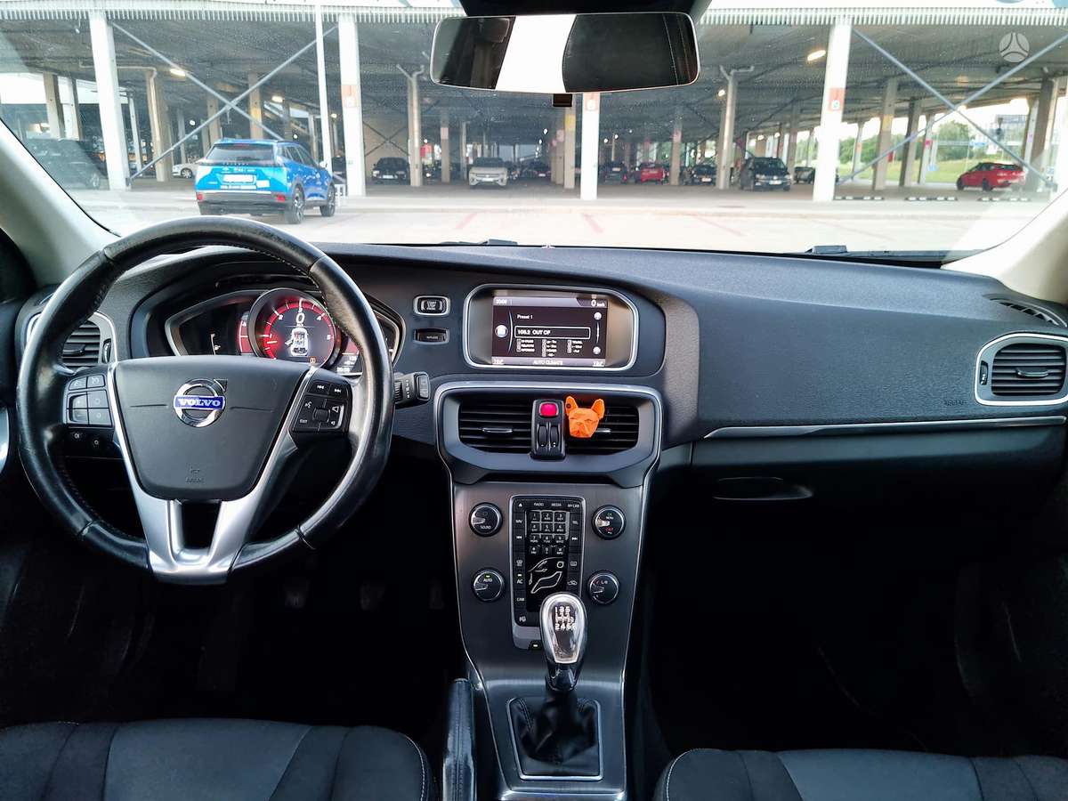 Volvo V40, 2.0 l., Хэтчбек
