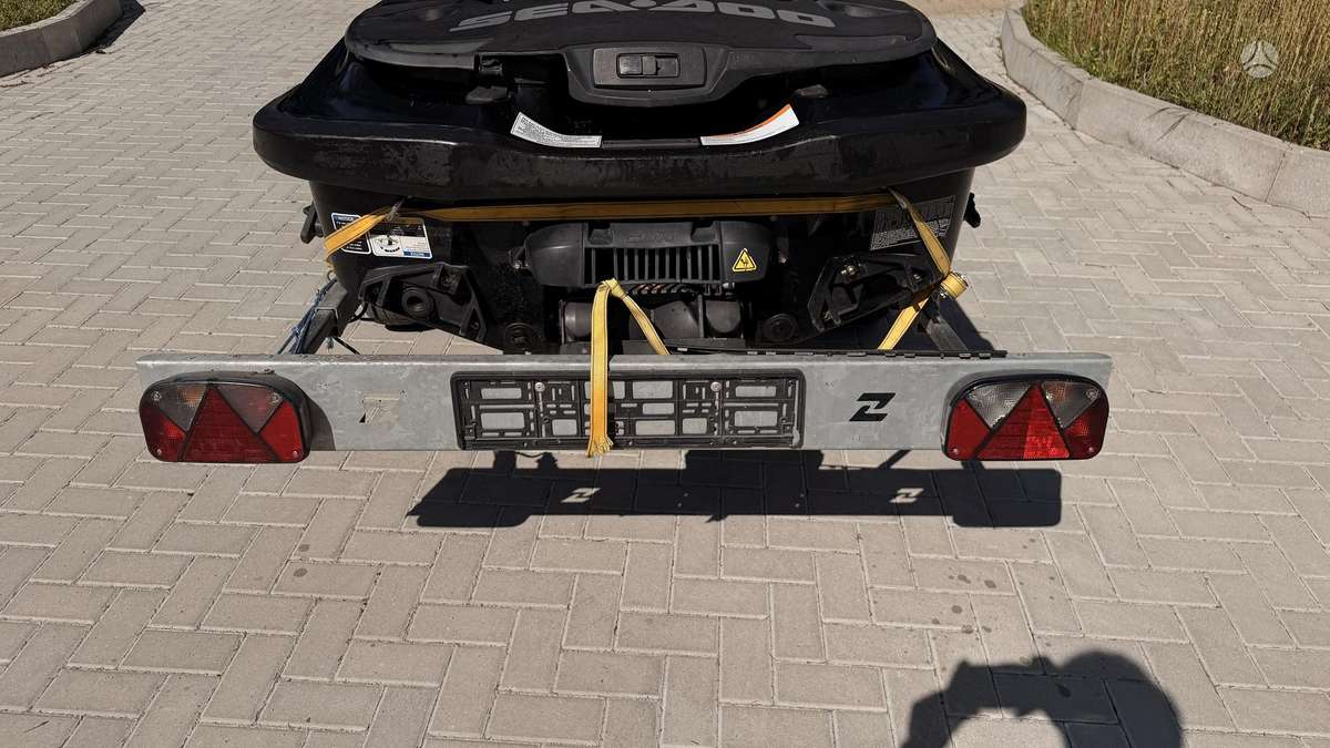Sea-Doo RXT 260, jet skis