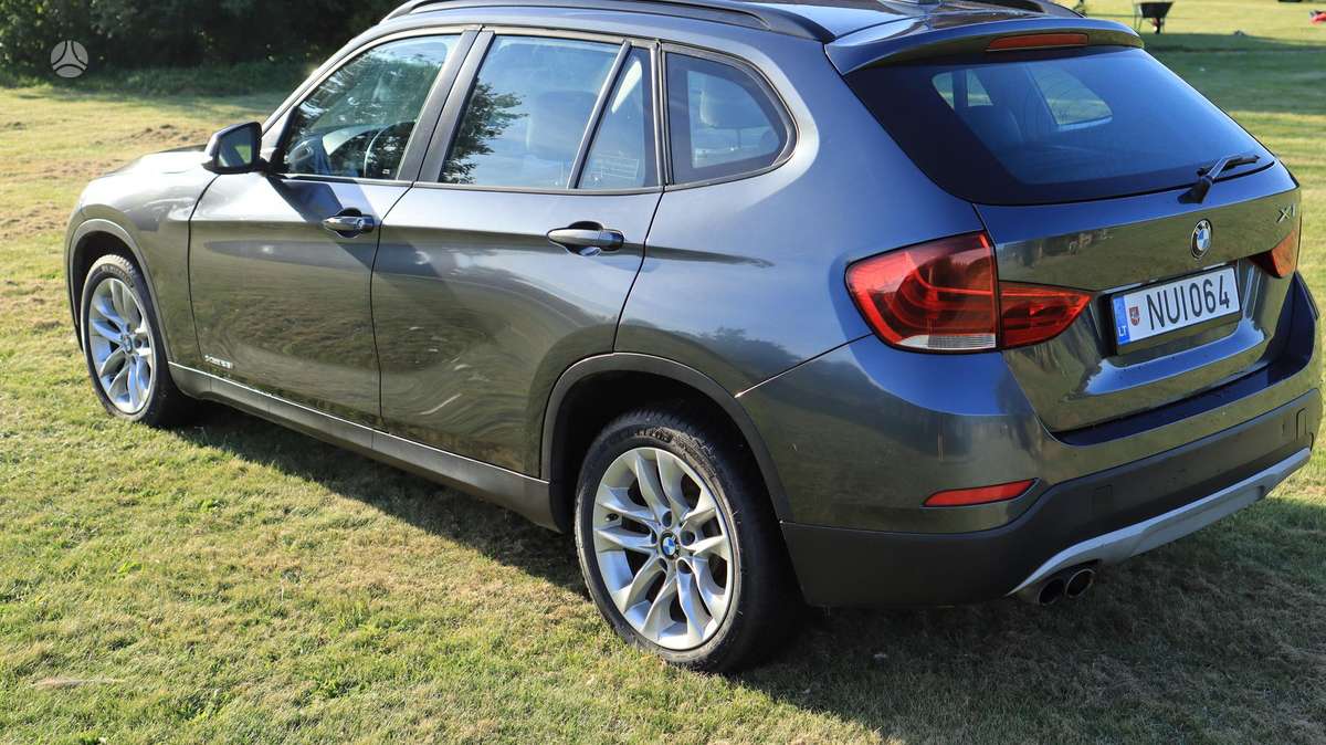 BMW X1, 2.0 l., hatchback