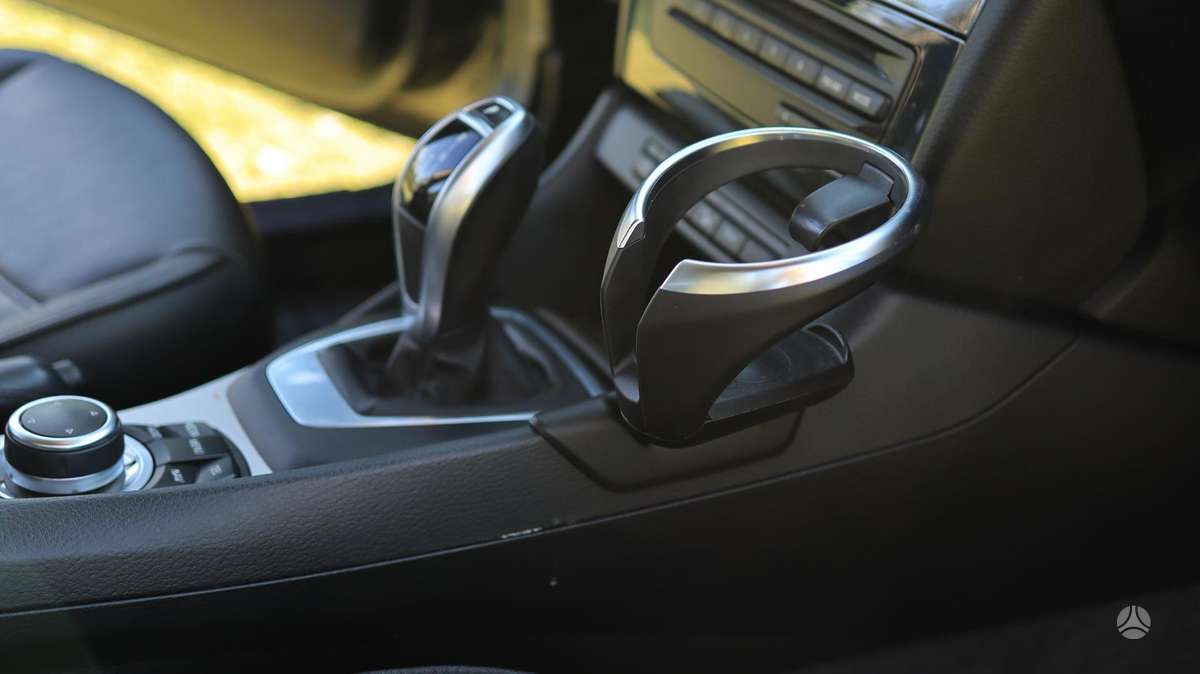 BMW X1, 2.0 l., hatchback