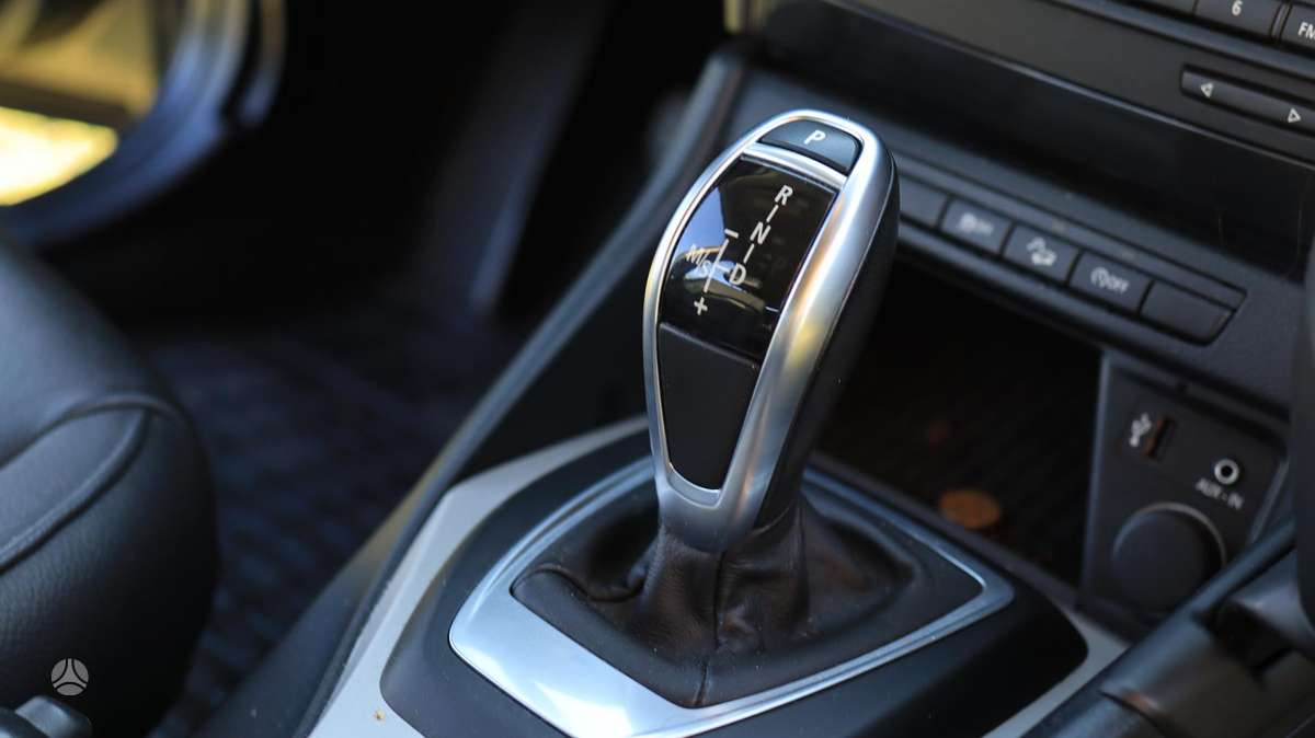 BMW X1, 2.0 l., hatchback