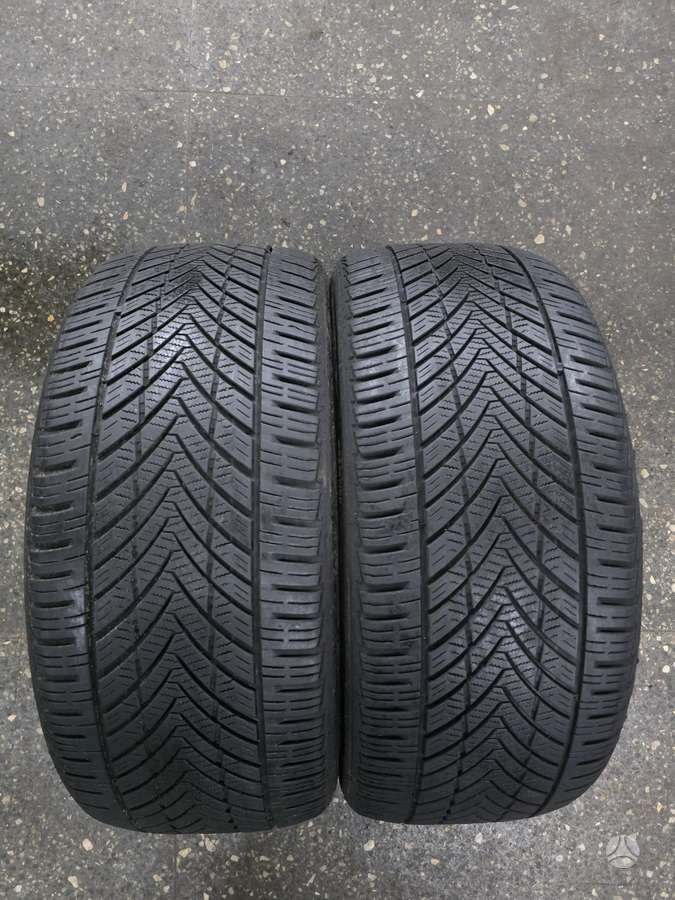 Tracmax, всесезонные 245/40 R19