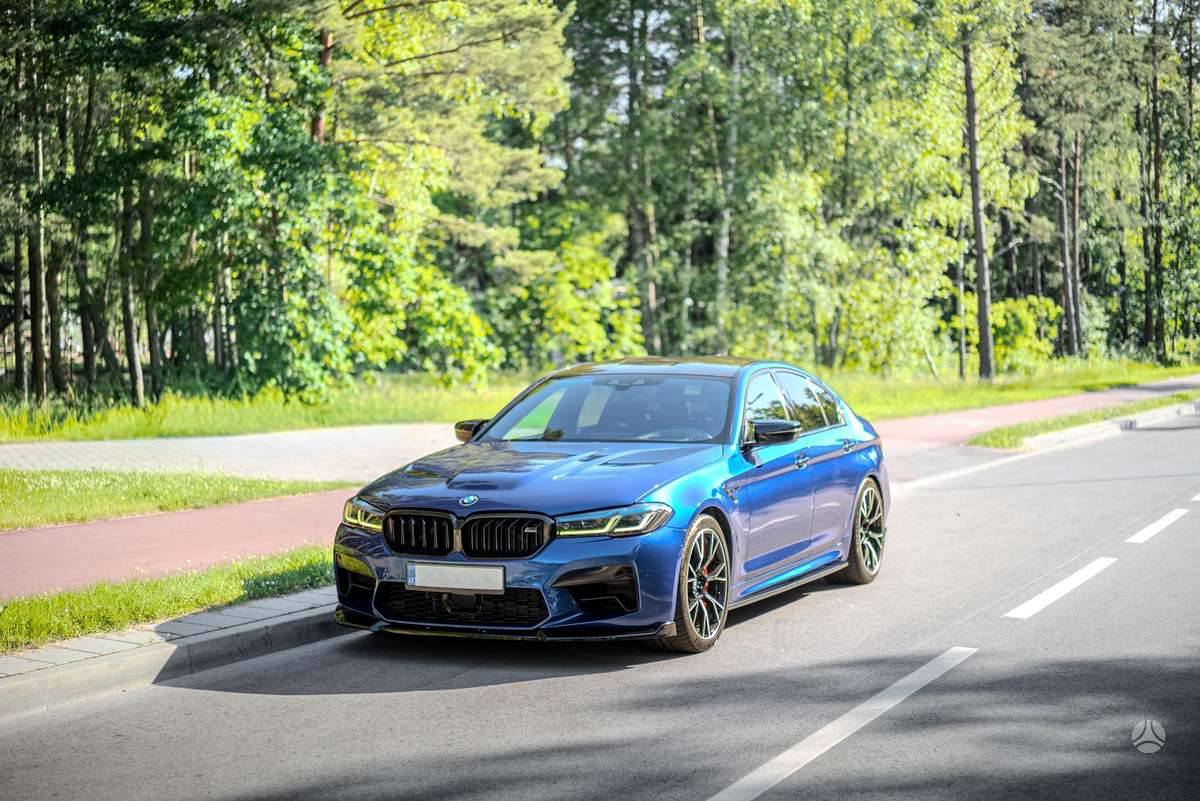 BMW M5, 4.4 l., Седан