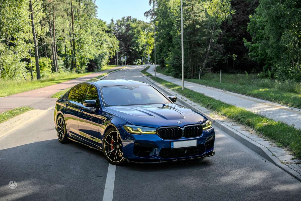 BMW M5, 4.4 l., Седан