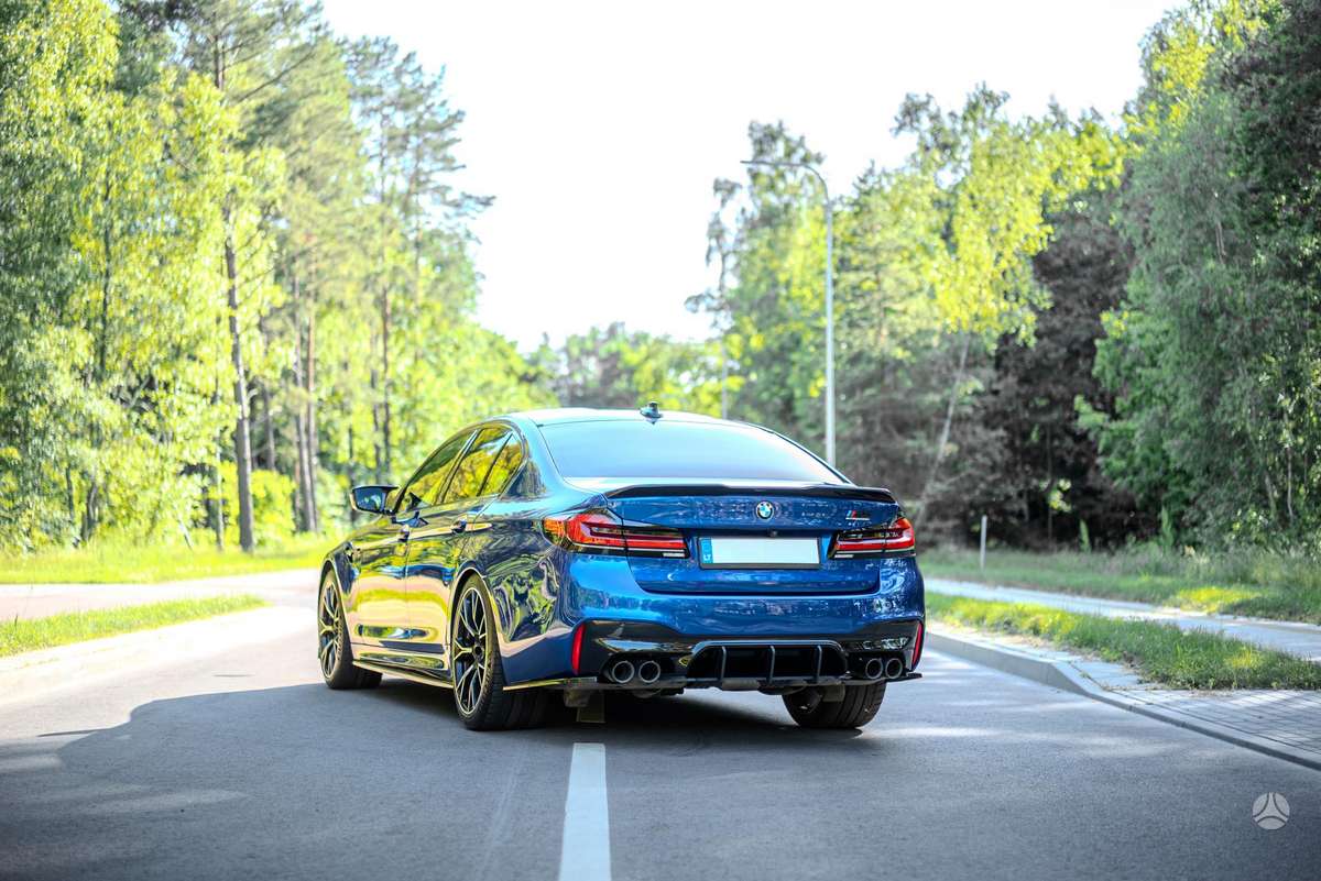 BMW M5, 4.4 l., Седан