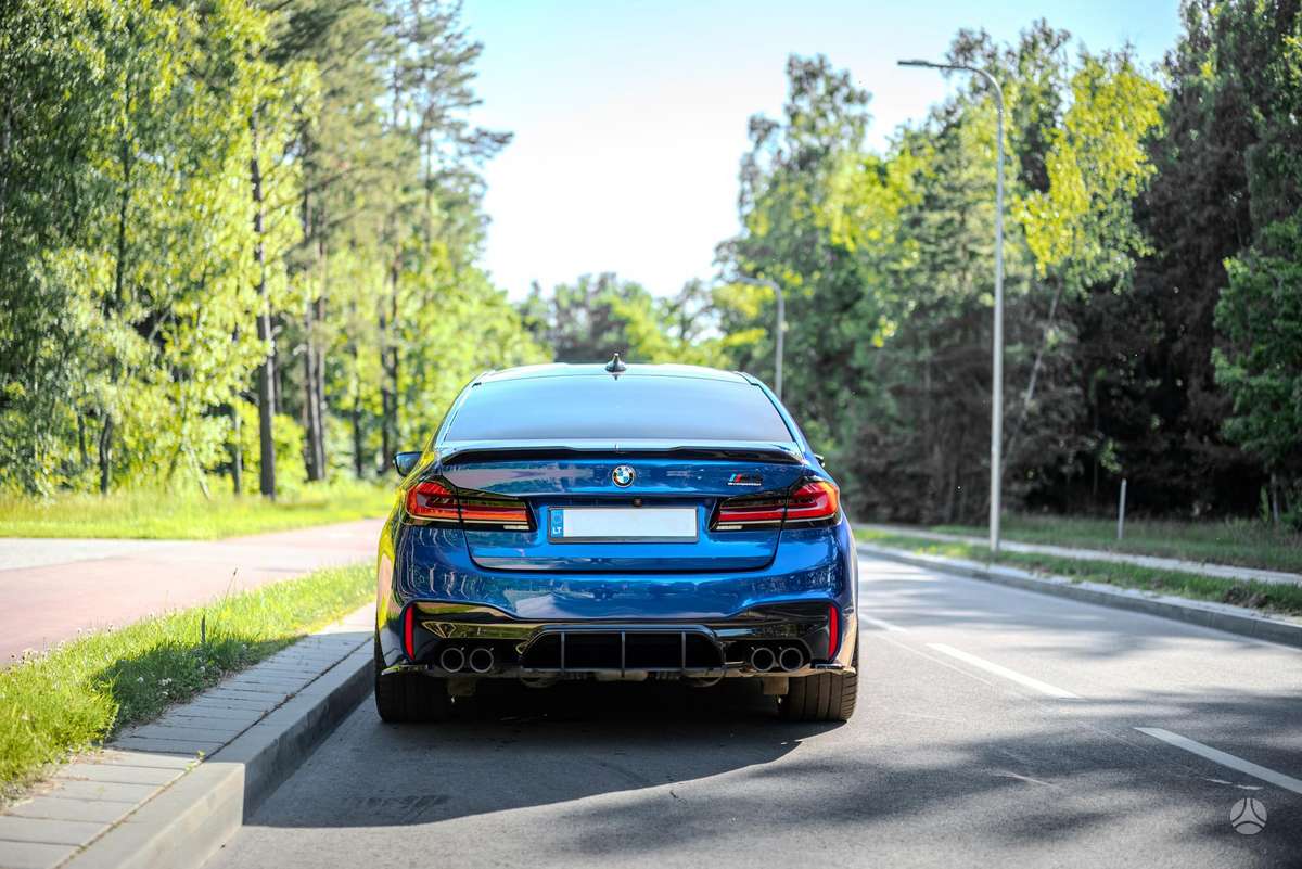 BMW M5, 4.4 l., Седан