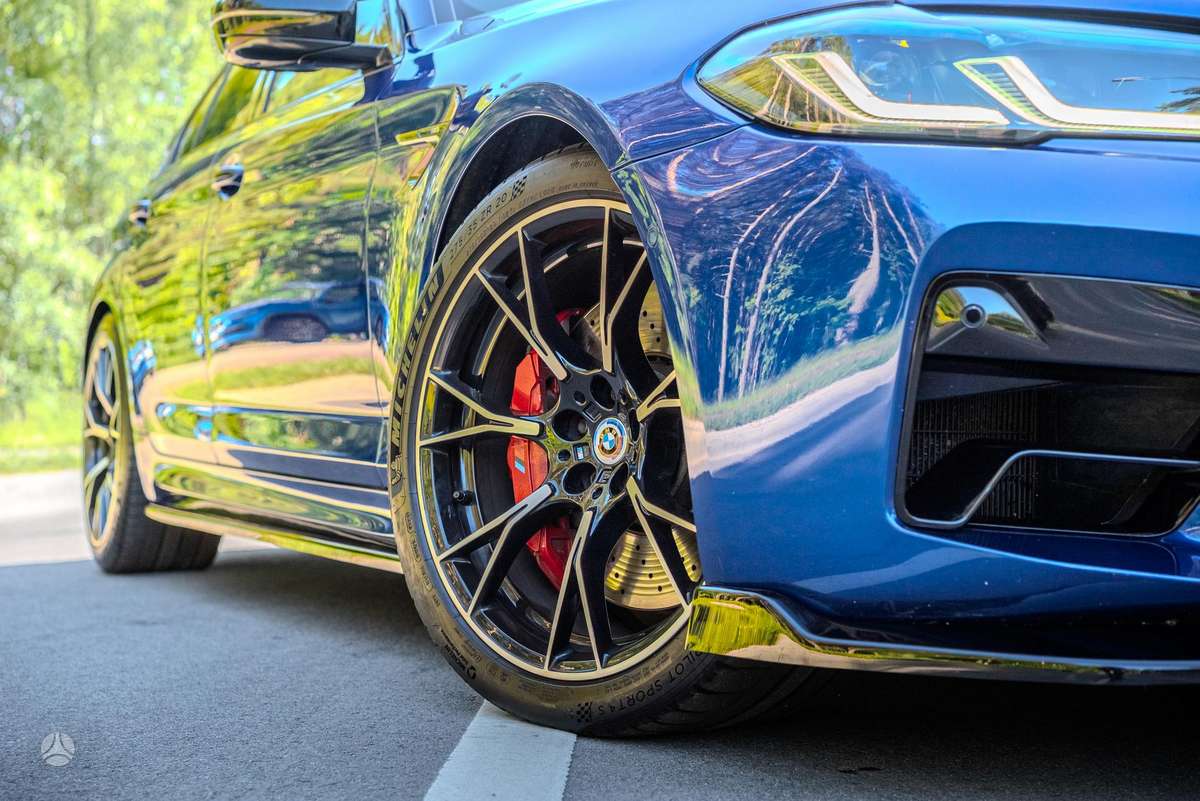 BMW M5, 4.4 l., Седан
