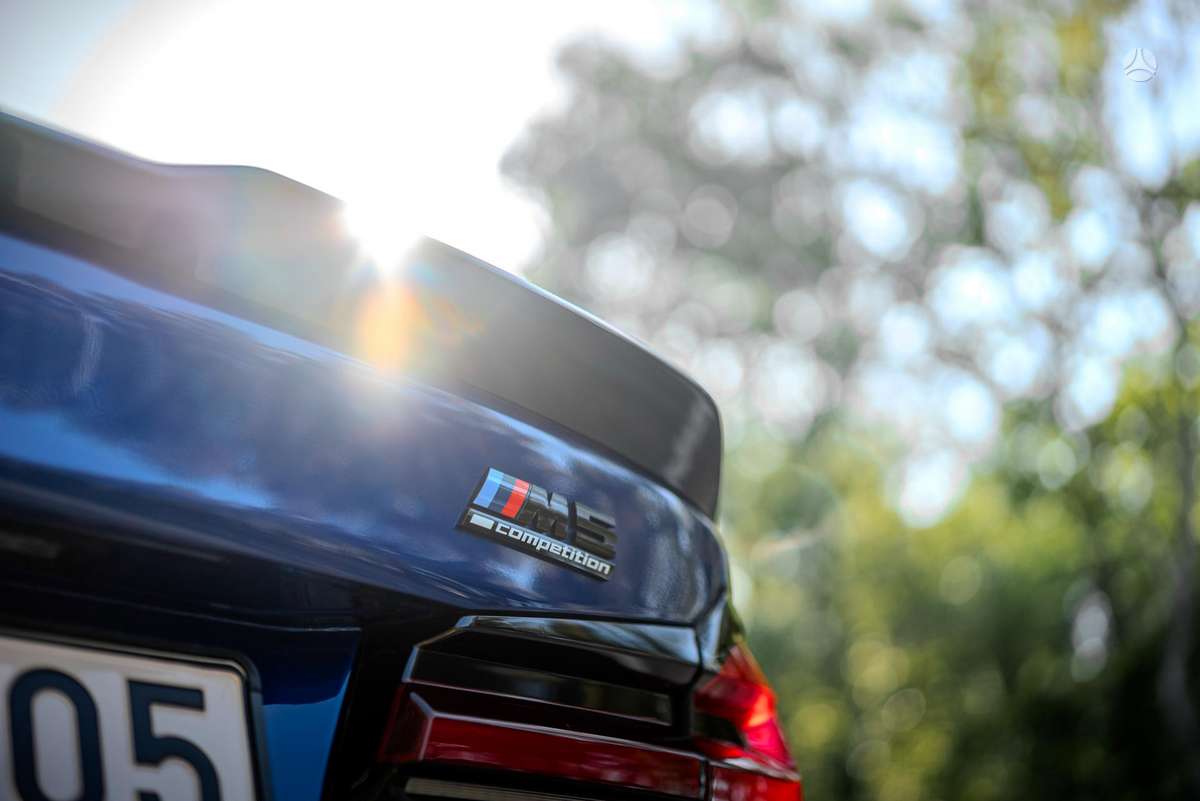 BMW M5, 4.4 l., Седан