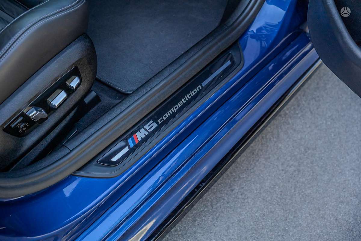 BMW M5, 4.4 l., Седан