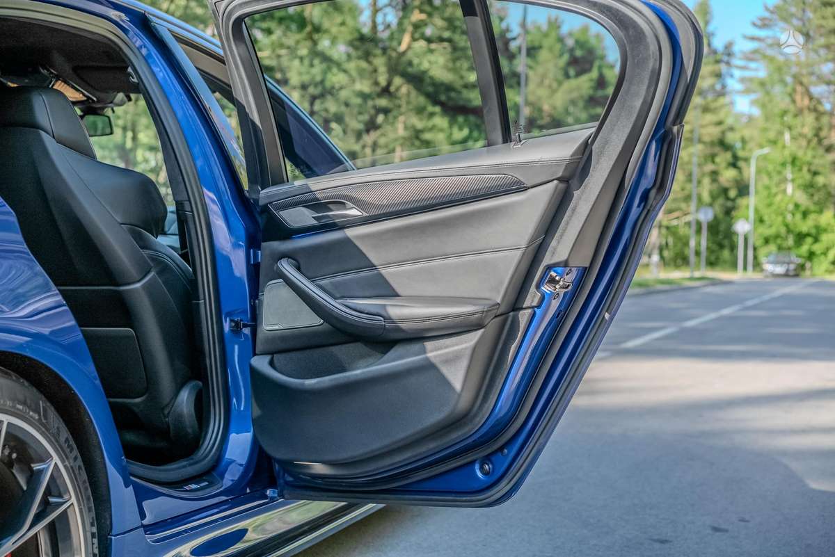 BMW M5, 4.4 l., Седан